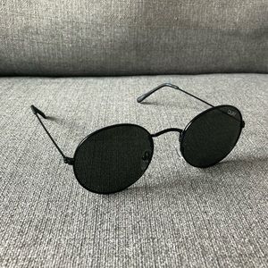 Quay Australia Sunnies in Mod Star